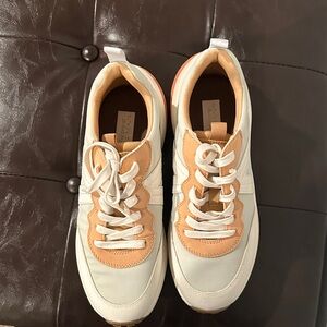 Stylish Women's Athletic Shoes in Cream and Tan